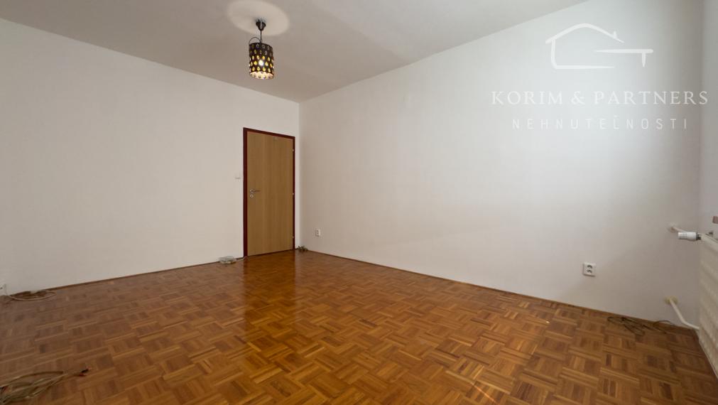 Príjemne veľký a tichý 4-izbový byt na VII. sidlisku v Komárne