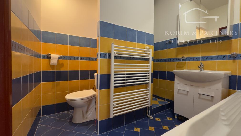 Príjemne veľký a tichý 4-izbový byt na VII. sidlisku v Komárne