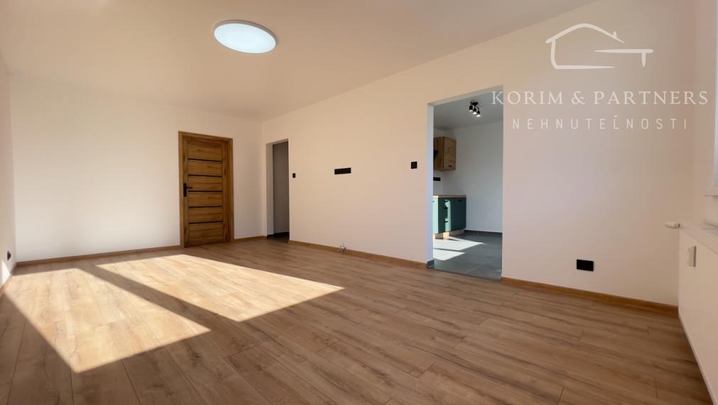 Priestranný 3-izbový byt po rekonštrukcii s klímou, Komárno