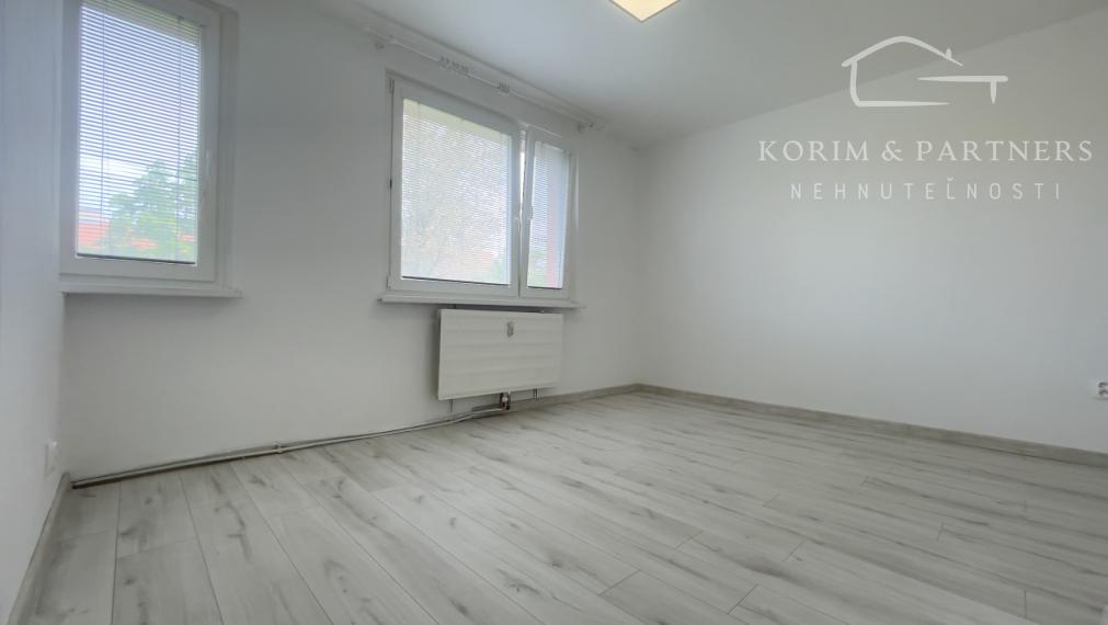 1-izbový byt v Bauringu na prenájom, 28 m², Komárno