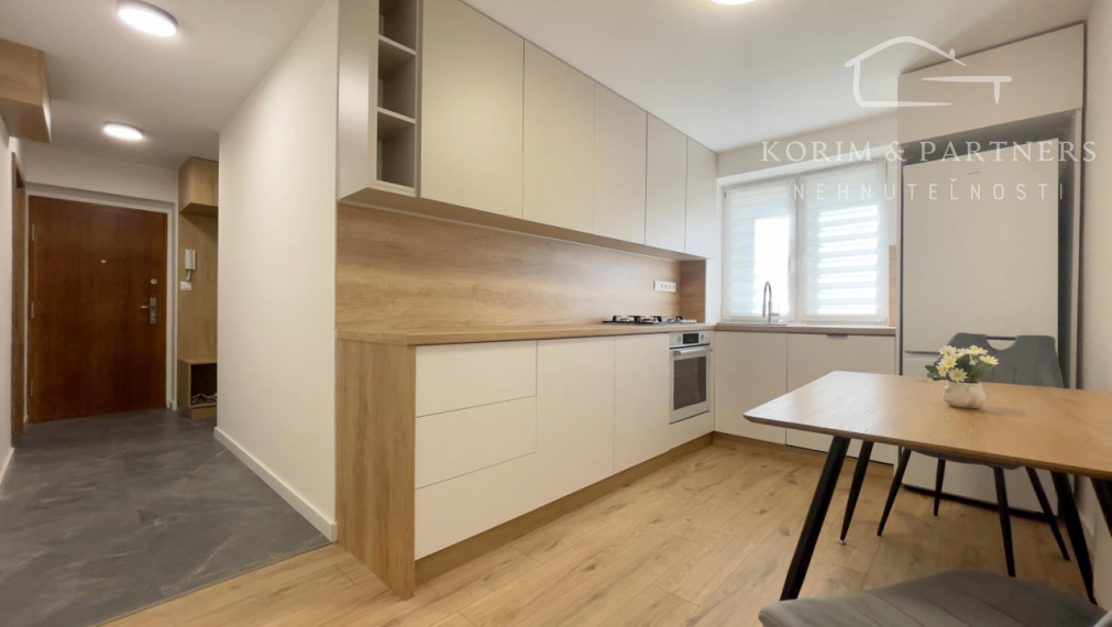 Útulný a zrekonštruovaný 1-izbový byt 40 m², Komárno
