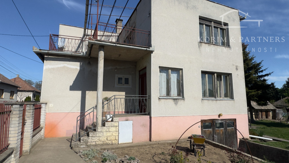 Rodinný dom, kde si každý nájde dostatok svojho miesta, Farná