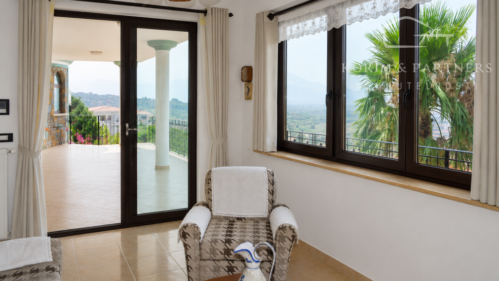 Vila s panoramatickým výhľadom na more a mesto Scalea