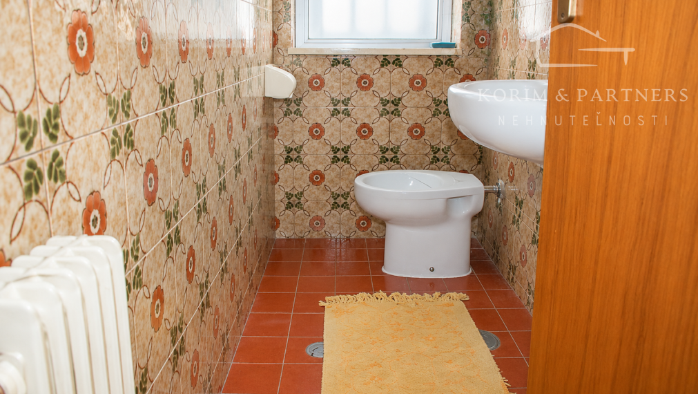 120 m² pri mori s terasou 35 m². Priestor, ktorý si dnes za túto cenu hľadá náhradu len ťažko.
