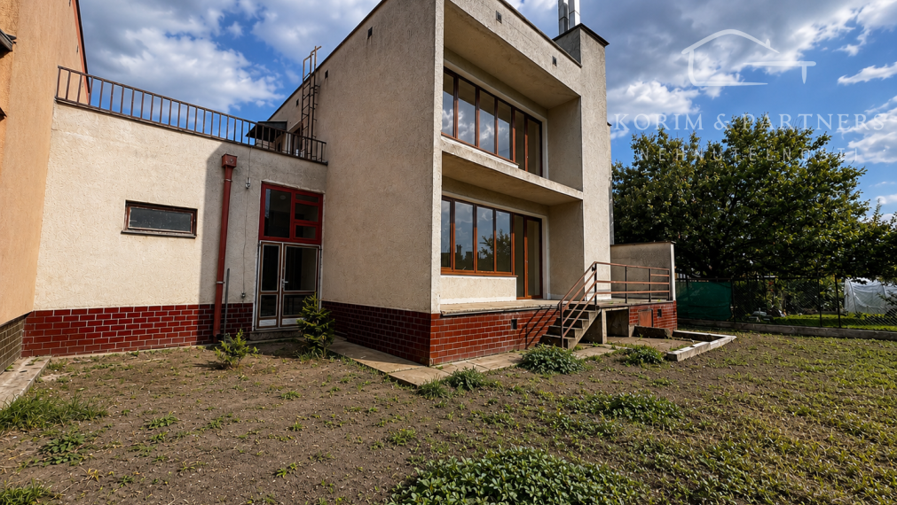 Rodinný dom vo vyhľadávanej lokalite s 5 izbami, garážou a kompletným podpivničením