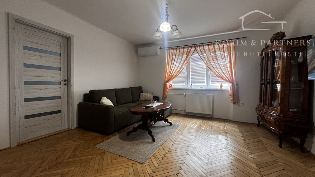 2 izbový tehlový byť na prenájom, Zvaračská