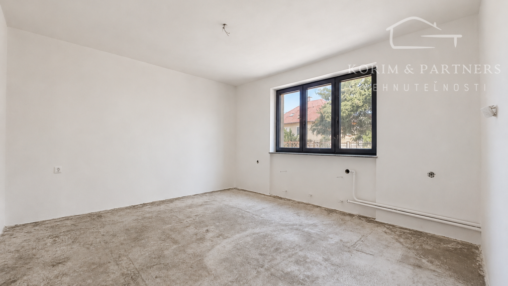 Veľký rodinný dom s garážou, prístavbami a pozemkom 783 m² | Hurbanovo