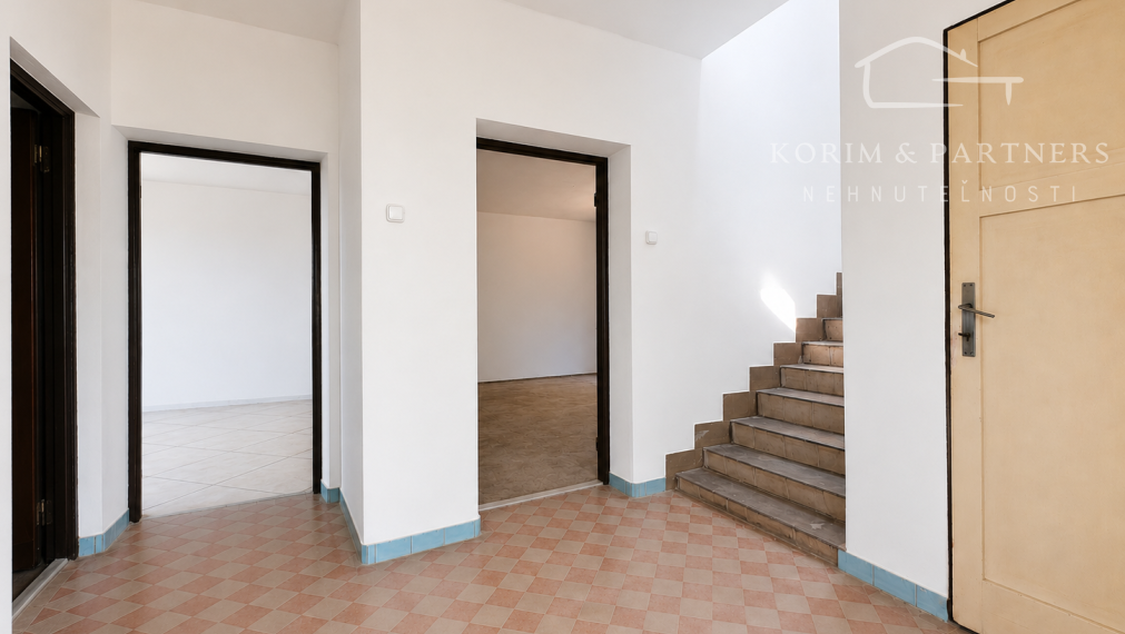 Veľký rodinný dom s garážou, prístavbami a pozemkom 783 m² | Hurbanovo