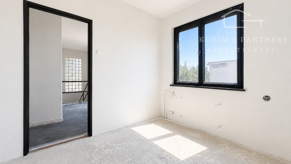 Veľký rodinný dom s garážou, prístavbami a pozemkom 783 m² | Hurbanovo