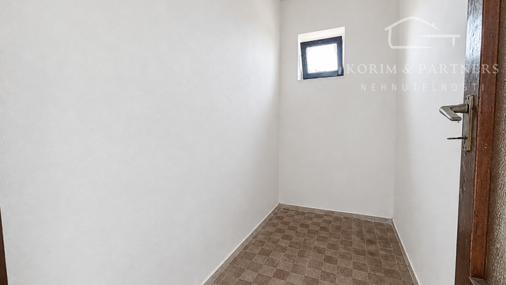 Veľký rodinný dom s garážou, prístavbami a pozemkom 783 m² | Hurbanovo