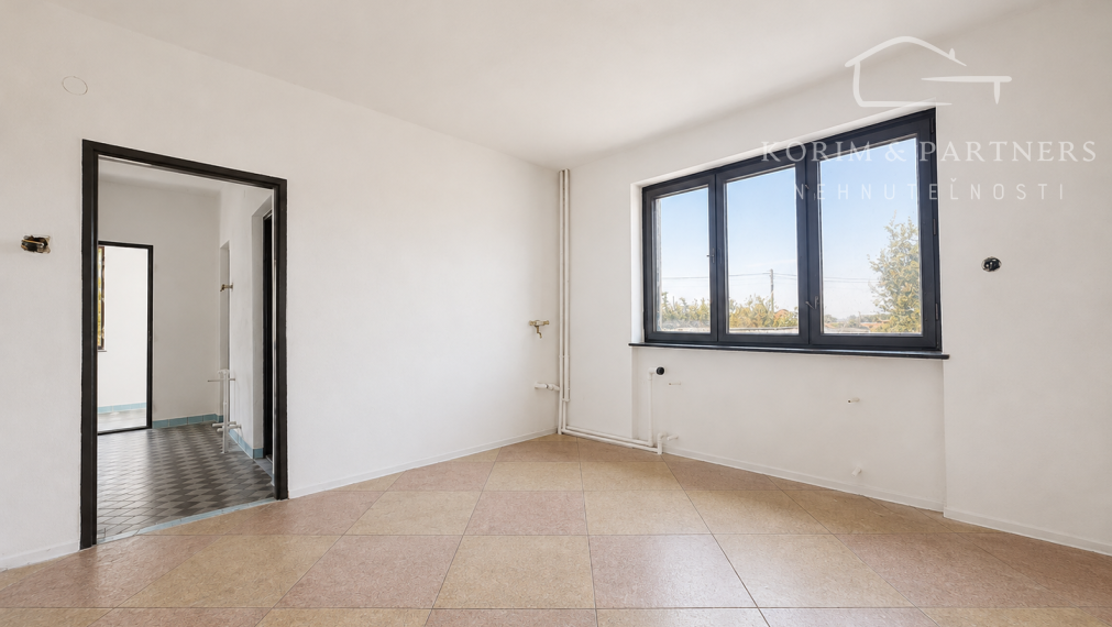Veľký rodinný dom s garážou, prístavbami a pozemkom 783 m² | Hurbanovo