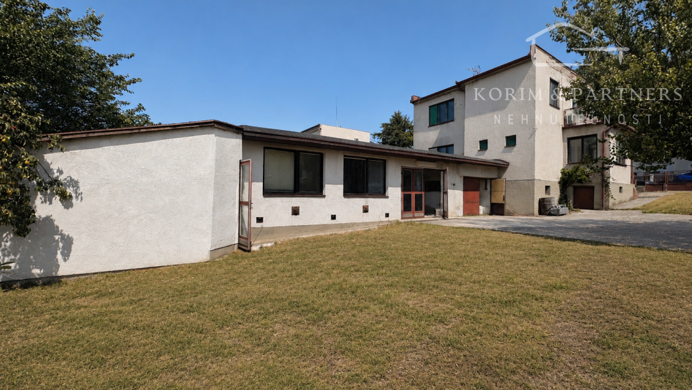 Veľký rodinný dom s garážou, prístavbami a pozemkom 783 m² | Hurbanovo