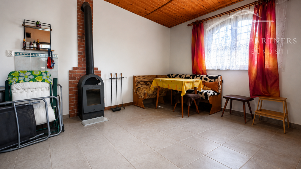 Záhrada, kde môžete tráviť voľný čas od jari do jesene