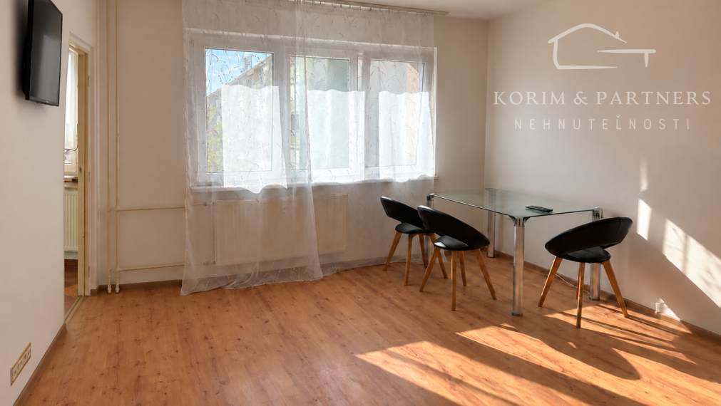 Na prenájom 2-izbový byt v Komárne – Košická ulica, 55 m² s balkónom