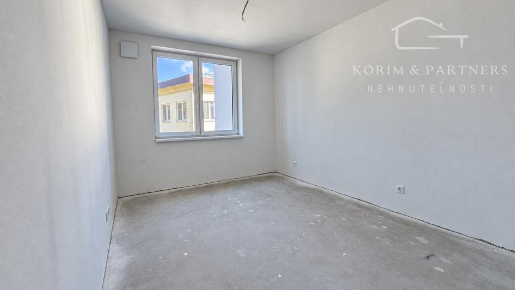 3-izbový byt s lodžiou, 2. poschodie – White Square Komárno