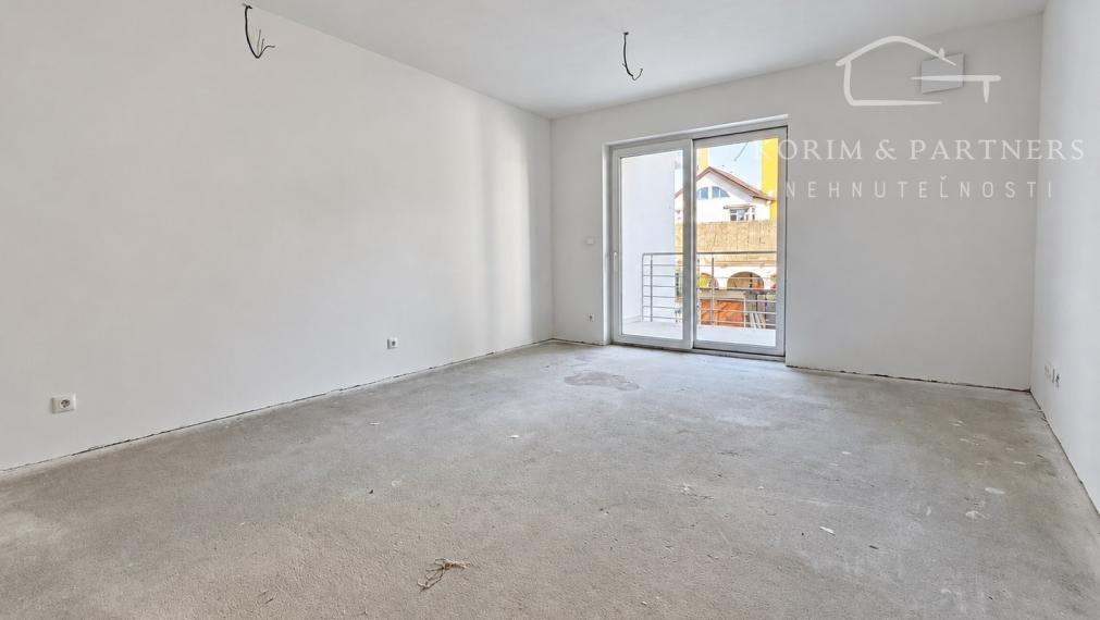 3-izbový byt s lodžiou, 2. poschodie – White Square Komárno