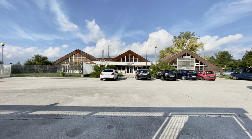 Komerčný objekt v Zlatnej na Ostrove, predaj