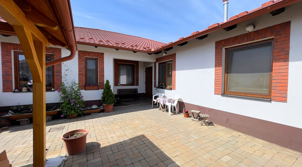 Nájomný dom na predaj, Kolárovo