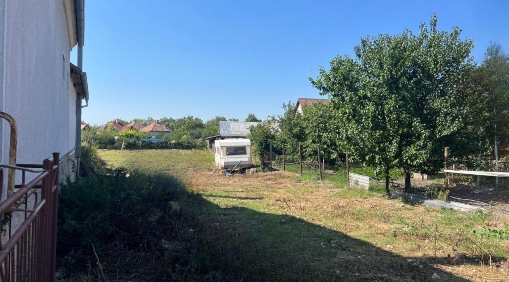 Na predaj pozemok v zastavanej časti obce Okoličná na Ostrove