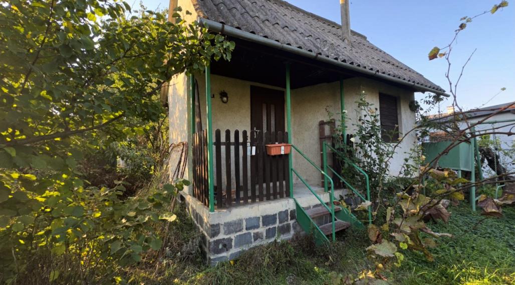 Záhrada s domčekom na predaj, pri Real-K, Komárno