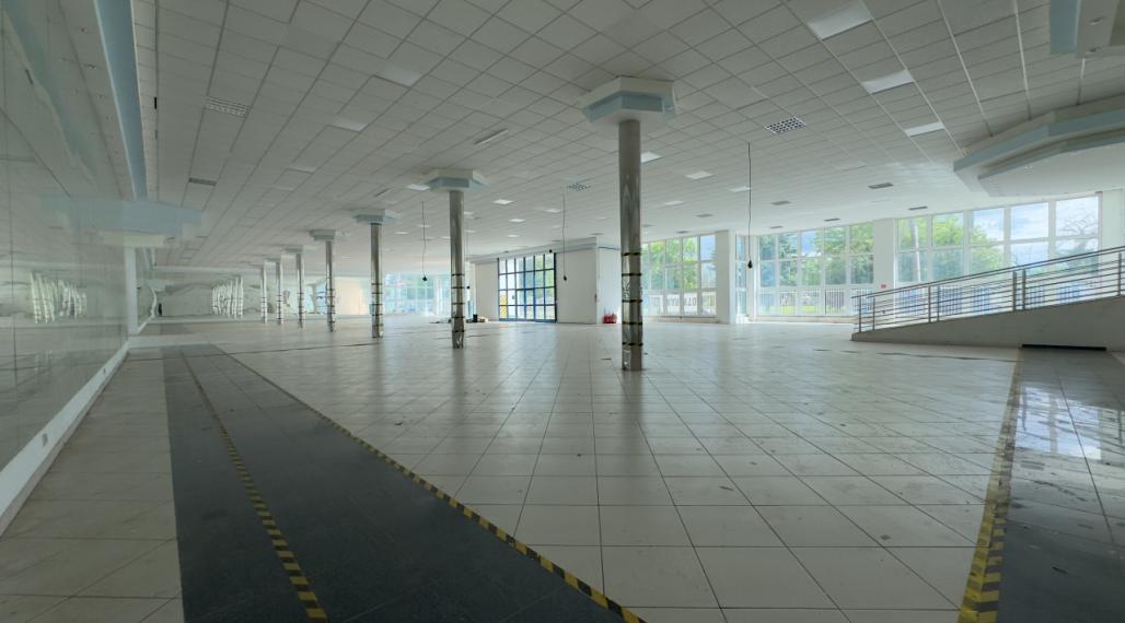 Bývalý autosalón s autoservisom pod jednou strechou na predaj, Hurbanovo