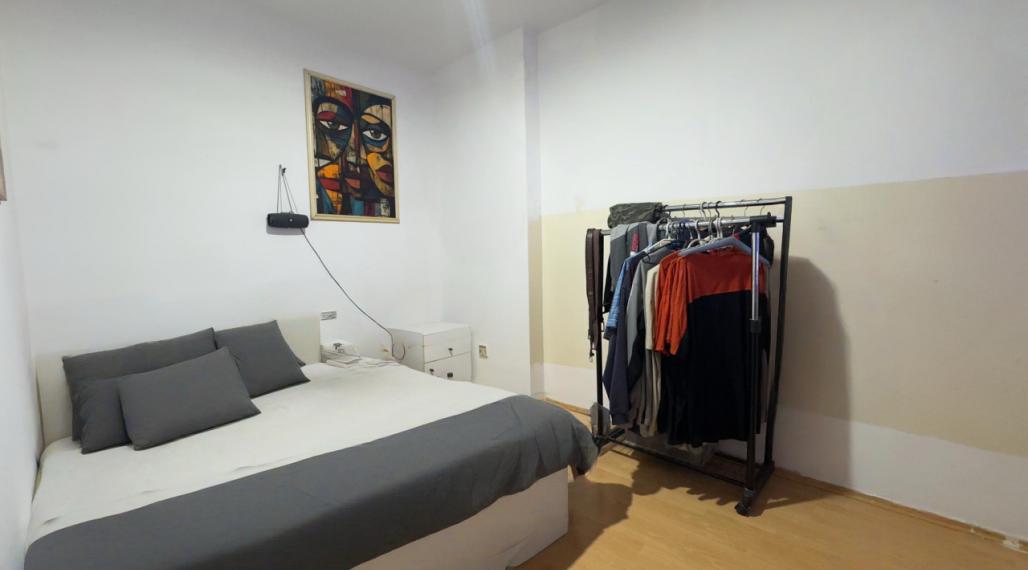 2 izbový byt s podnikateľským priestorom, Komárno