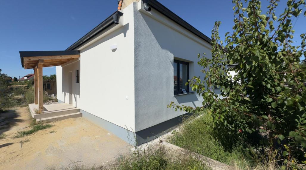 Čerstvo kompletne zrekonštruovaný rodinný dom, Zemianska Oľča