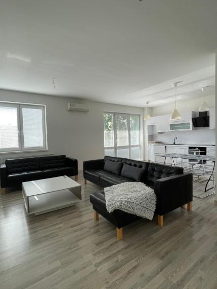 Moderný 2 izbový byt na prenájom, Nové Zámky