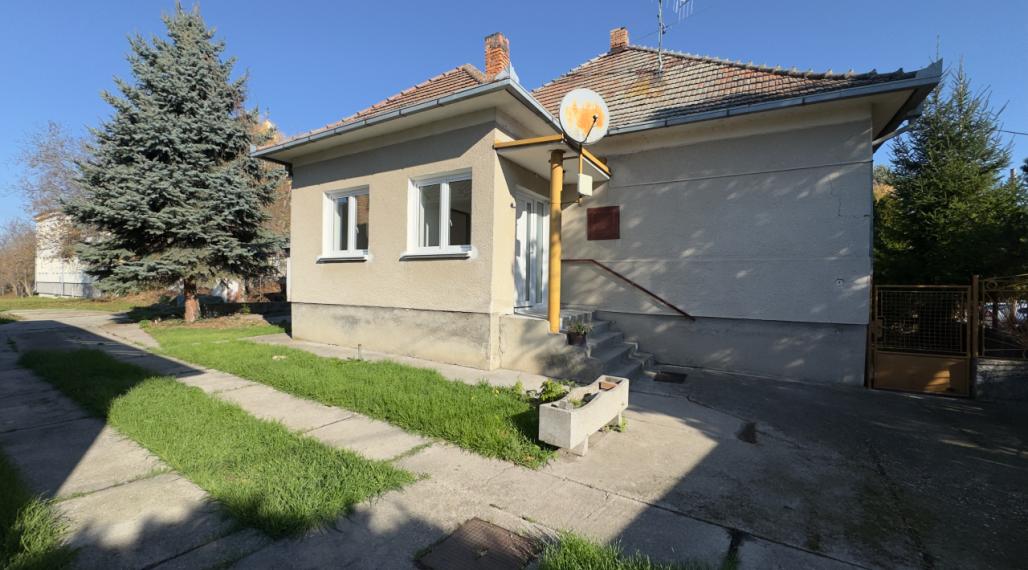 Perspektívny rodinný dom v centre obce Vrakúň