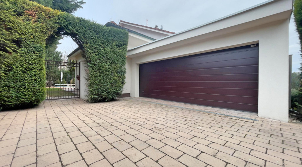 Priestranný rodinný dom s vlastným charakterom, Komárno