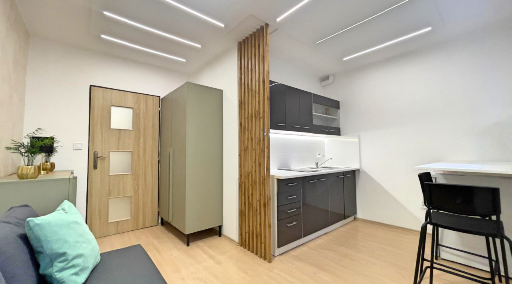 Útulná a moderná garsónka, Komárno