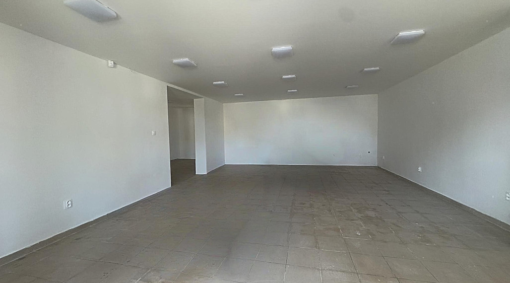 Podnikajte na viditeľnom mieste – obchodný priestor Chotín