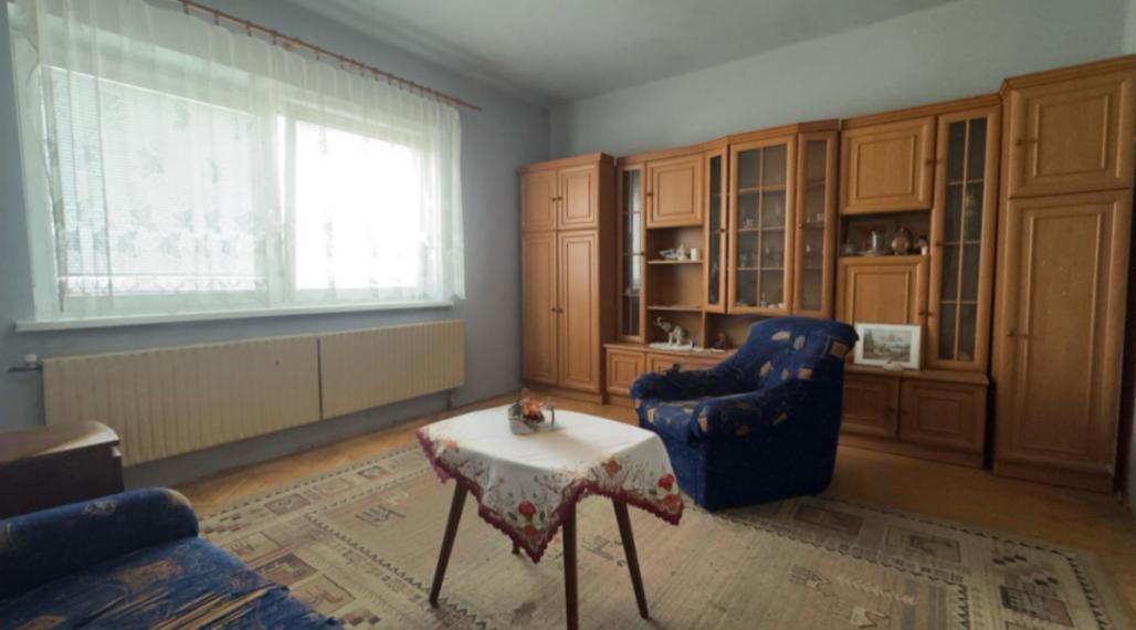 Rodinný dom s veľkým pozemkom a priestorom pre dve domácnosti, alebo podnikanie