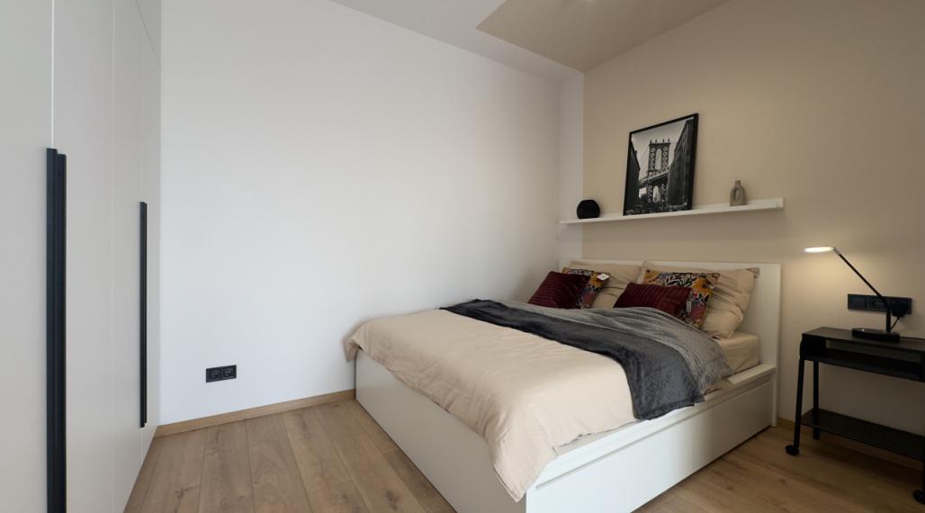 Jednoizbový moderný apartmán s veľkou terasou, Komárno