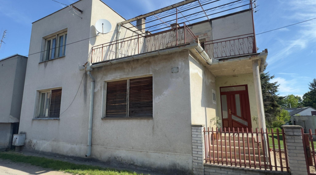 Rodinný dom, kde si každý nájde dostatok svojho miesta, Farná