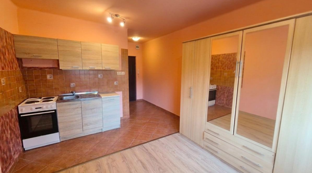 Rekonštruovaná garsónka 20 m² pri VII. sídlisku, Komárno