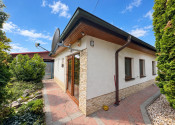 Dom s bazénom a domčekom pre hostí, Nová Stráž - fotografia 18