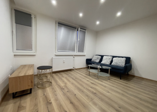 1 izbový zrekonštruovaný byt na prenájom, Komárno