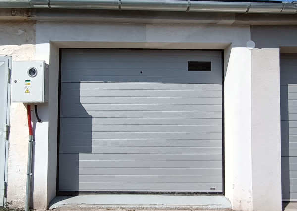 Garáž na predaj, neďaleko Viva parku, Komárno