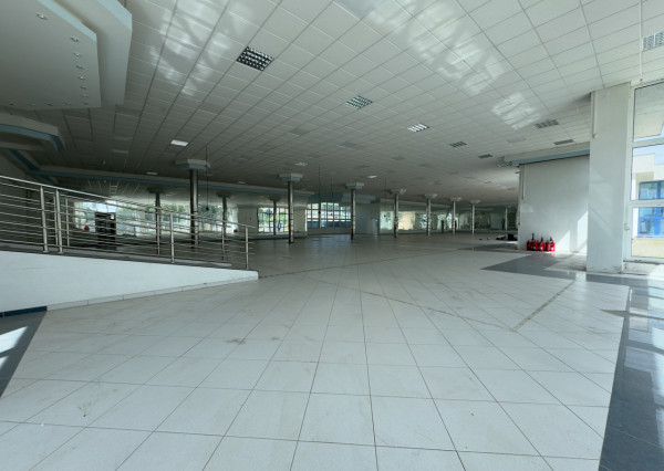 Výnimočný obchodný priestor na predaj, Hurbanovo