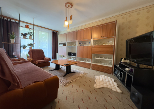 Priestranný 3 izbový byt s veľkorysou výmerou, Komárno