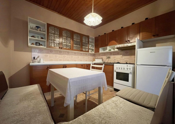 Dvojgeneračný dom s 2 bytmi a veľkým pozemkom, Marcelová