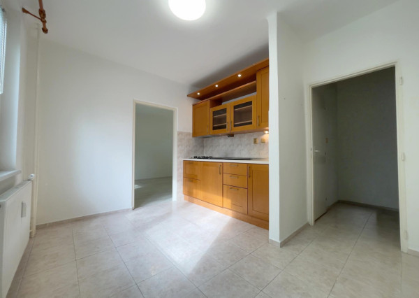 1-izbový byt, ktorý dáva zmysel na bývanie aj investíciu, Komárno