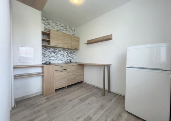 1-izbový byt v Bauringu na prenájom, 28 m², Komárno