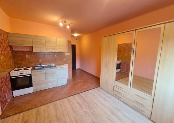 Rekonštruovaná garsónka 20 m² pri VII. sídlisku, Komárno