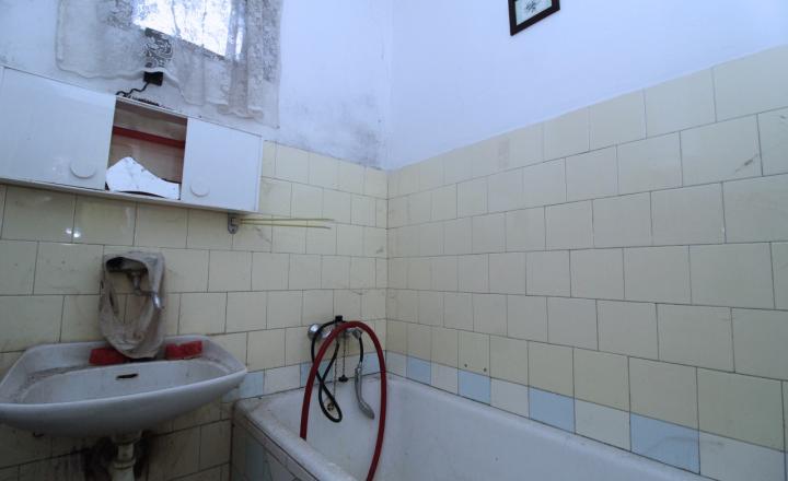 Rodinný dom na predaj v tichej ulici, Imeľ - fotografia 7