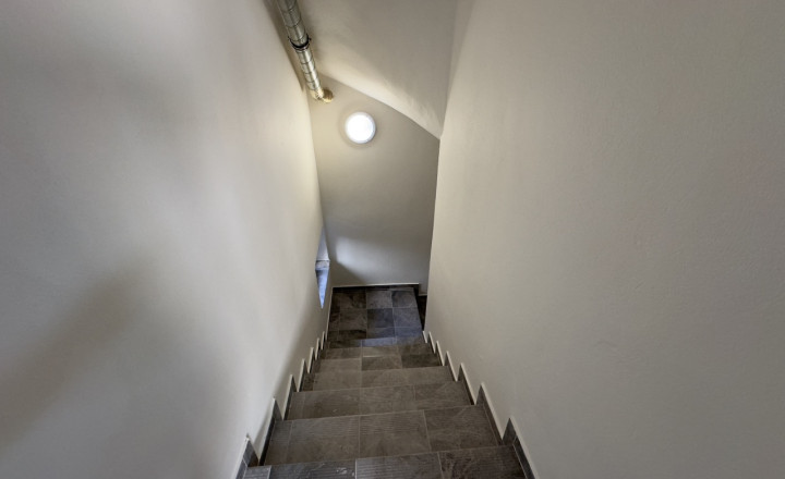 Bývanie a podnikanie pod jednou strechou - Komárno - fotografia 5
