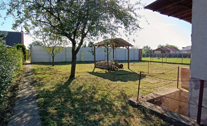 Záhrada s murovaným domčekom a pivnicou na predaj, Komárno - fotografia 2