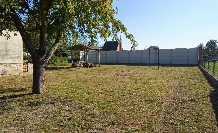Záhrada s murovaným domčekom a pivnicou na predaj, Komárno - fotografia 4