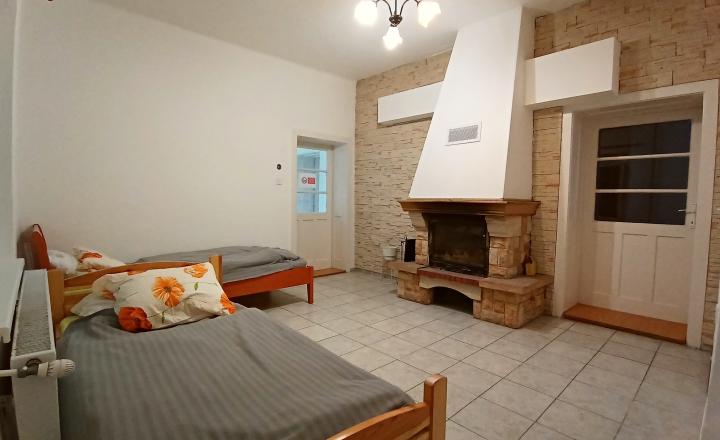 Rodinný dvojdom s možnosťou nadstavby na predaj, Nesvady - fotografia 1